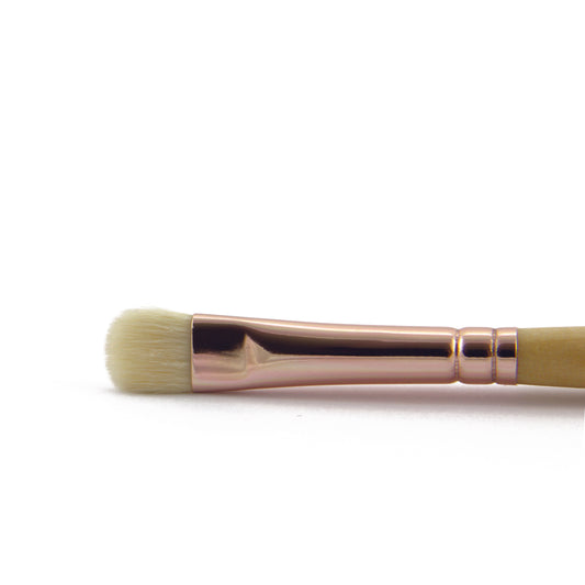 EYE SHADOW AND CONCEALER BRUSH 01